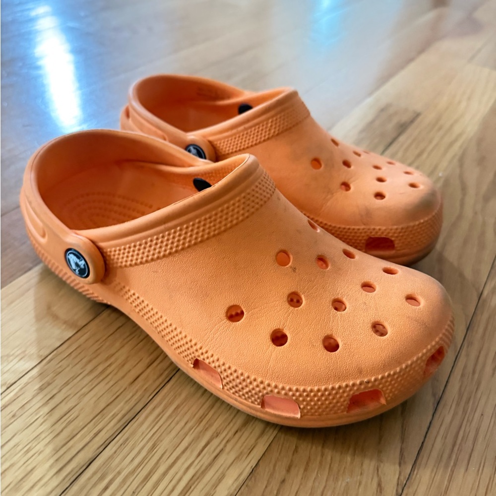 M4/W6 CROCS Kids Water Shoes - Vibrant Orange